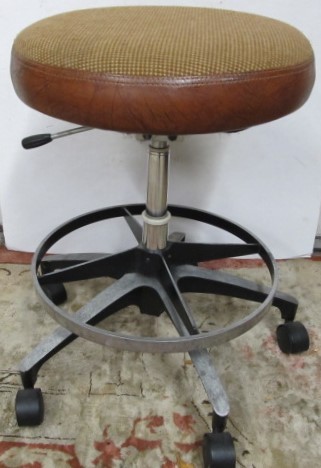 lot 29 image: Vintage ALDEC Adjustable Rolling Medical Stool 