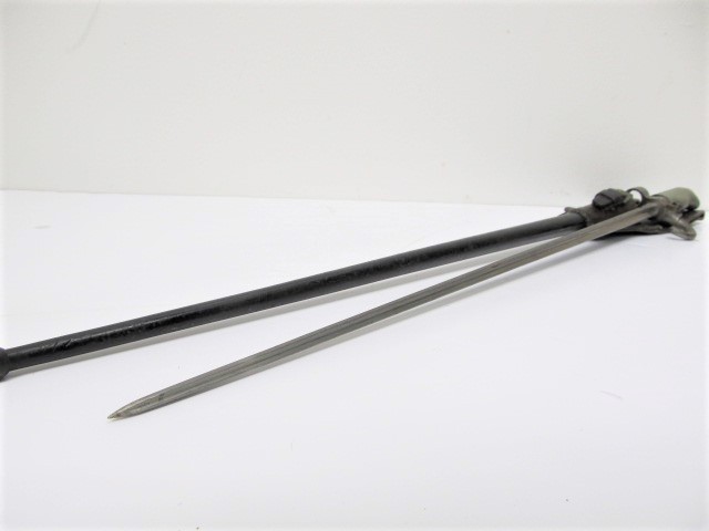 lot 41 image: Original Antique French 4-Sided Bayonet wScabbard