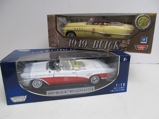 lot 76 image: Motor Max 1949 & 1957 BUICK Diecast 118 Scale Classic Cars