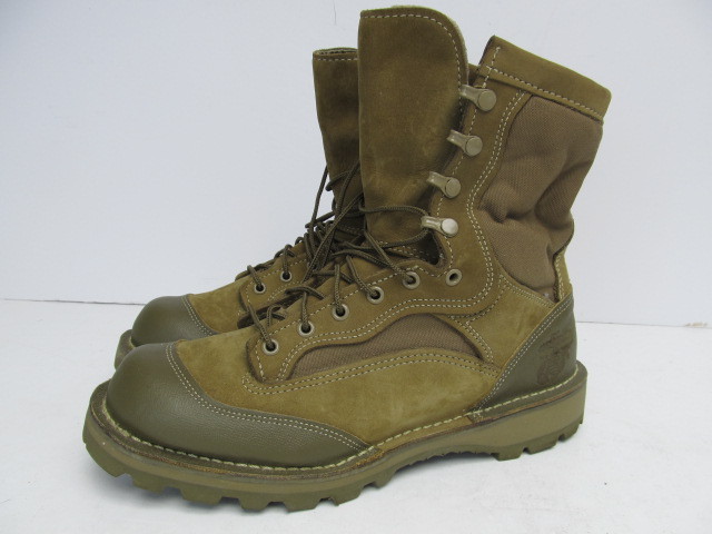 lot 88 image: Unused BATES Military Work Boots - Mens Size 10 R