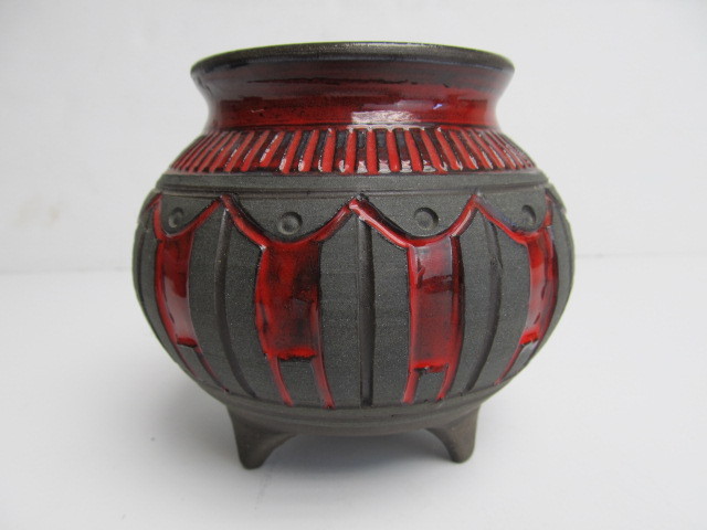 lot 109 image: Very Nice Signed LARRY ALLEN Stoneware Art Pottery Vase