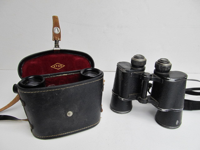 lot 112 image: 2 Pair of Vintage Binoculars