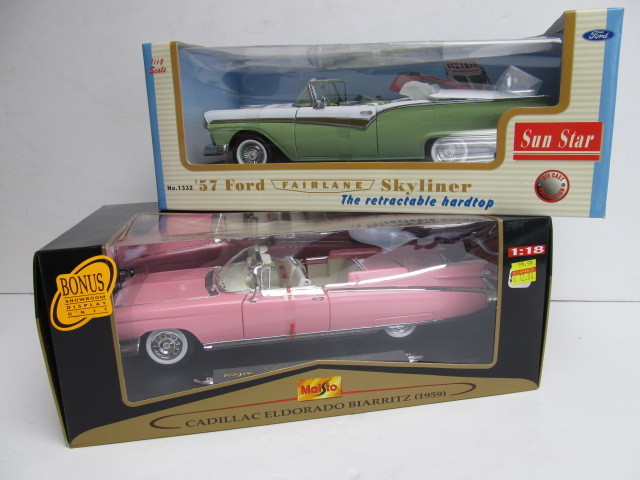 lot 78 image: Pair of Large Diecast Classic Cars