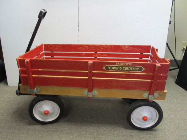 lot 143 image: RADIO FLYER Town & Country Wooden Wagon