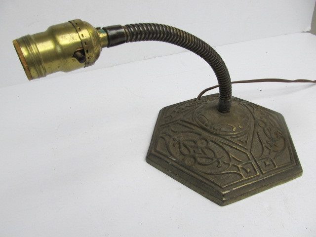 lot 167 image: Vintage Solid Brass Gooseneck Table Lamp