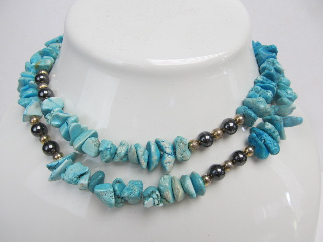 lot 173 image: Turquoise & Hematite No Clasp Necklace - 32 in.