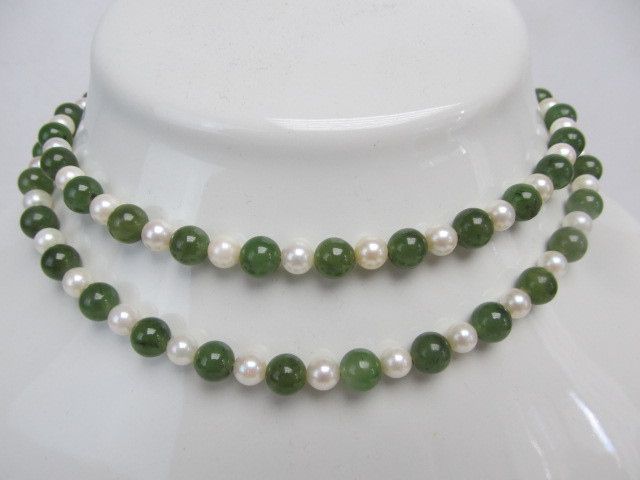 lot 174 image: Jade & Cultured Pearl Necklace w 14K Gold Clasp - 30 in.