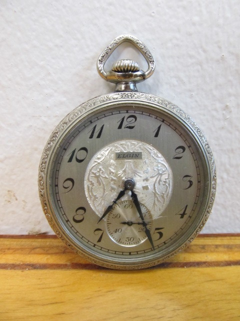 lot 190 image: Antique ELGIN 15 Jewel Pocket watch