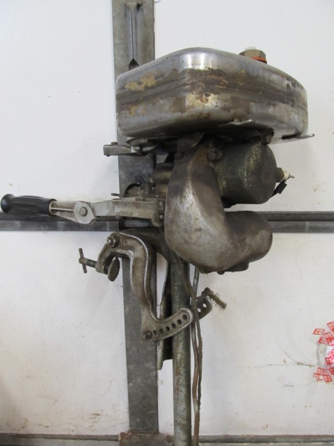 lot 191 image: Old Vintage CHAMPION Outboard Motor