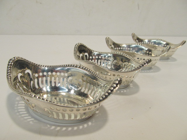 lot 197 image: Set of 4 Vintage Hallmarked GORHAM Sterling Silver Nut Bowls R Monogram