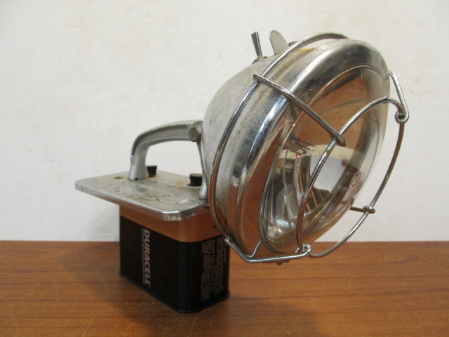 lot 203 image: Working Vintage BIG BEAM Powerhouse Flashlight