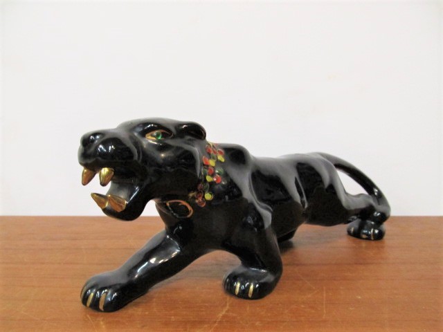 lot 213 image: Vintage Mid Century Ceramic Panther Statue