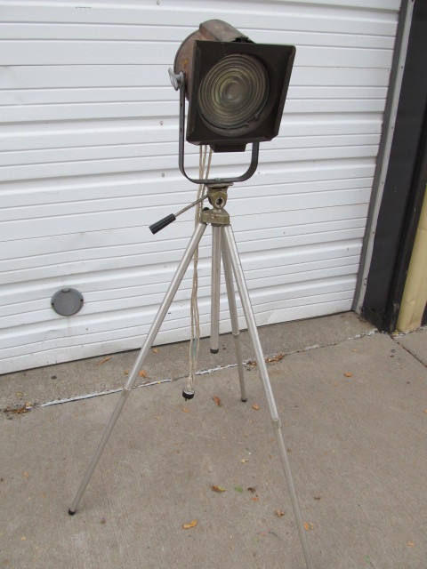 lot 239 image: Vintage Stage Light wTripod 