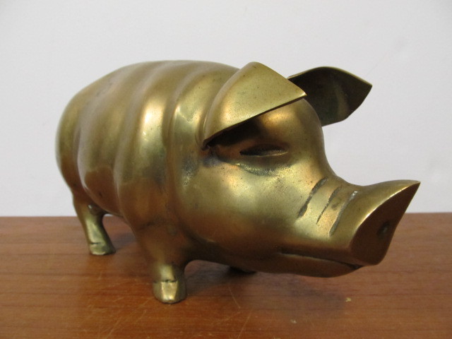 lot 274 image: Large Vintage Solid Brass Piggy Bank