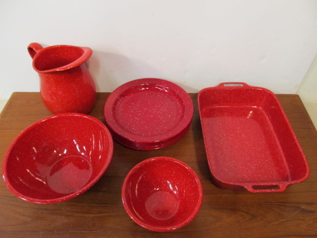 lot 262 image: Nice Group of Red Enamelware