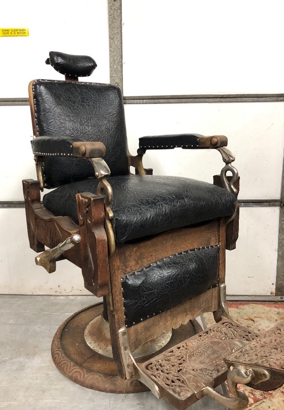 lot 1 image: Excellent Antique KOKEN CONGRESS Barber Chair
