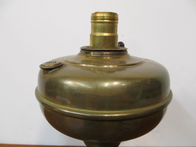 lot 271 image: Vintage Brass U.S. LIGHTHOUSE Electrified Oil Lamp