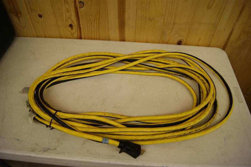 lot 14 image: Heavy Duty Extension Cord