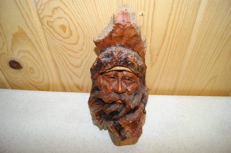 lot 43 image: Hand Carved Wooden Man Wall Decor