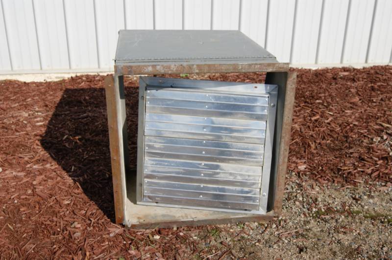 lot 53 image: Exhaust Fan