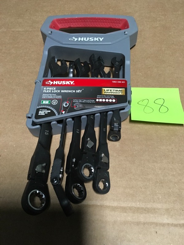 lot 88 image: 100-Position Flex-Head Ratcheting Tool Wrench Set Metric Black Tools in very good condition