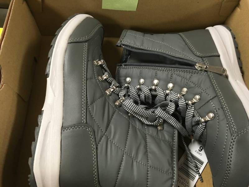 lot 31 image: Womens Weatherproof Katie Sneaker Boots Size 6 Grey not used