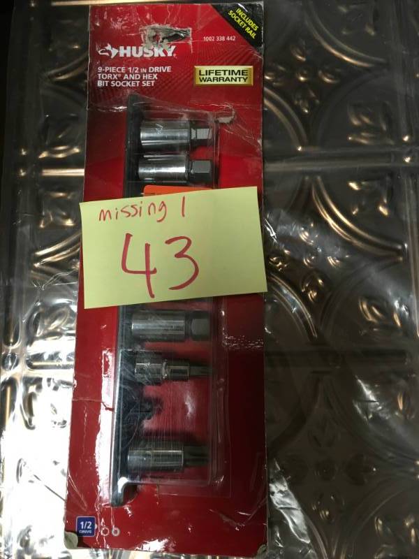 lot 43 image: Husky 12 in. Drive Torx and Hex Bit Socket Set (9-Piece) MISSING 1 PC in good condition