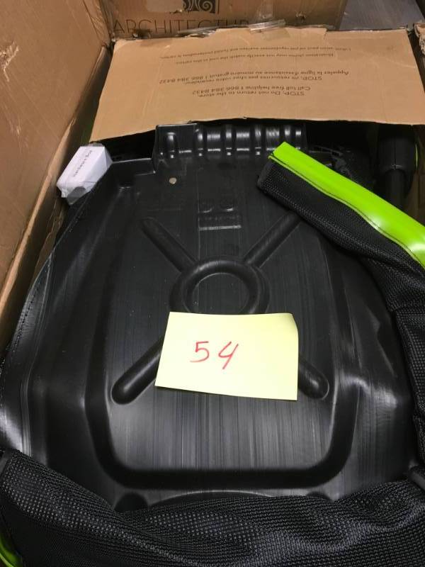 lot 54 image: Lawnmaster 15 in. 2-in-1 Mulching Corded Electric Walk Behind Push Mower in good condition