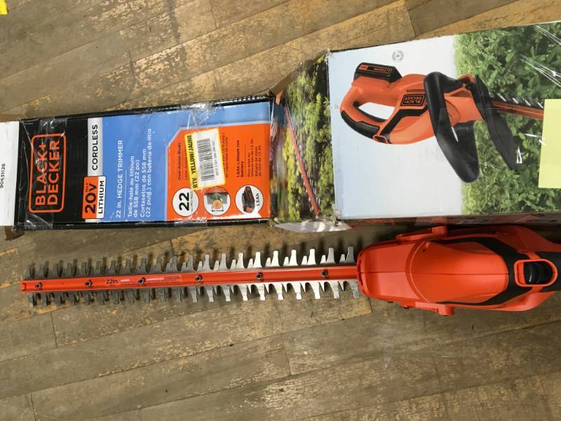 lot 87 image: BLACKDECKER 22 in. 20-Volt MAX Lithium-Ion Cordless Hedge Trimmer tool Only in good condition