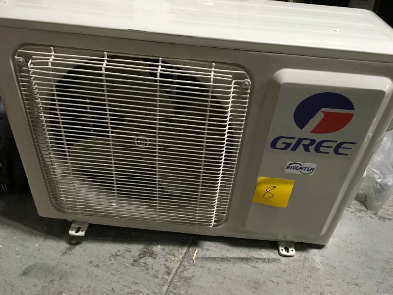 lot 8 image: Gree Heat Pump for GREE Neo 9,000 BTU 34 Ton Ductless Mini Split Air Conditioner ( HEAT PUMP ONLY)