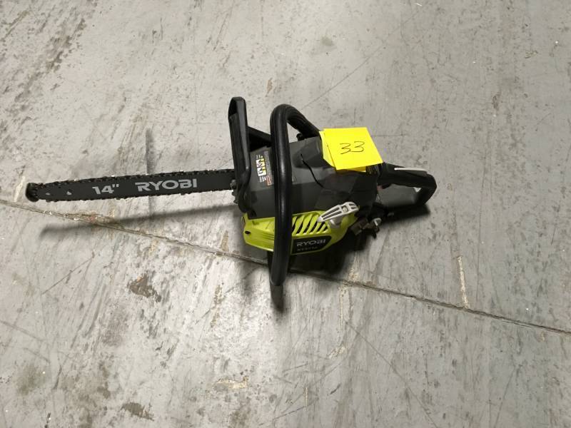 lot 33 image: RYOBI 14 in. 37cc 2-Cycle Gas Chainsaw USED  in good condition