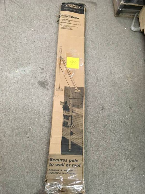 lot 90 image: Werner Steel Pump Jack Foldable Brace  in good condition