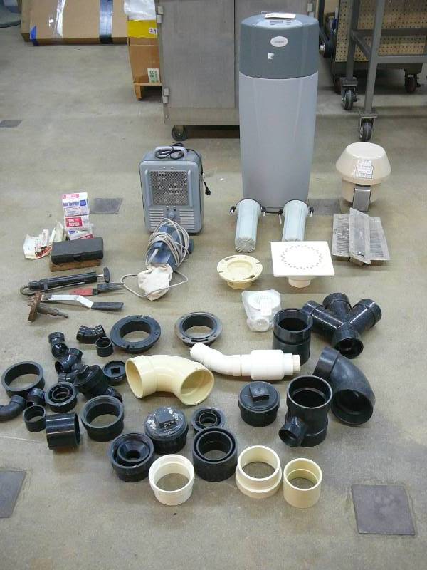 Lot Of Plumbing & Heating Items