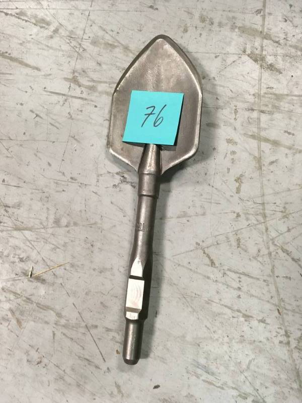 lot 76 image: Trim Tool