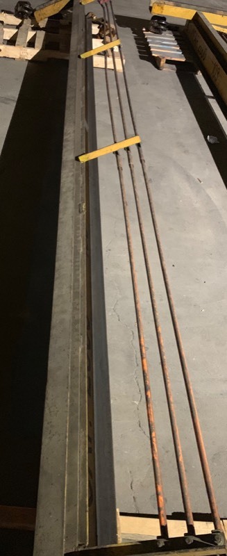 lot 3 image: Bridge Crain 200 in., 14 in. Thick Steel, Capacity 2,000 lbs