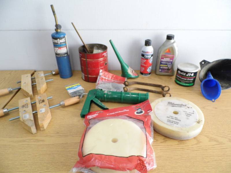 lot 27 image: Foam Pads - Clamps