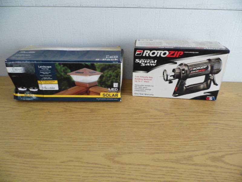 lot 34 image: Roto Zip - Solar Lights