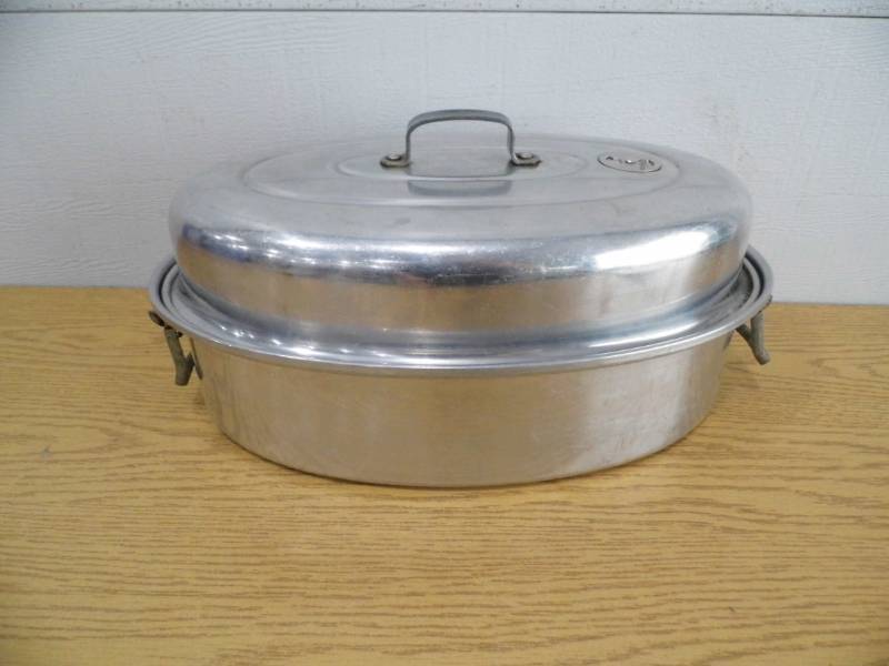 lot 44 image: Aluminum Roaster