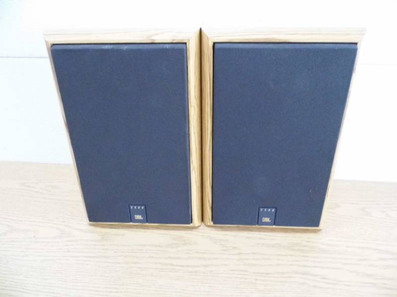 lot 67 image: JBL Speakers