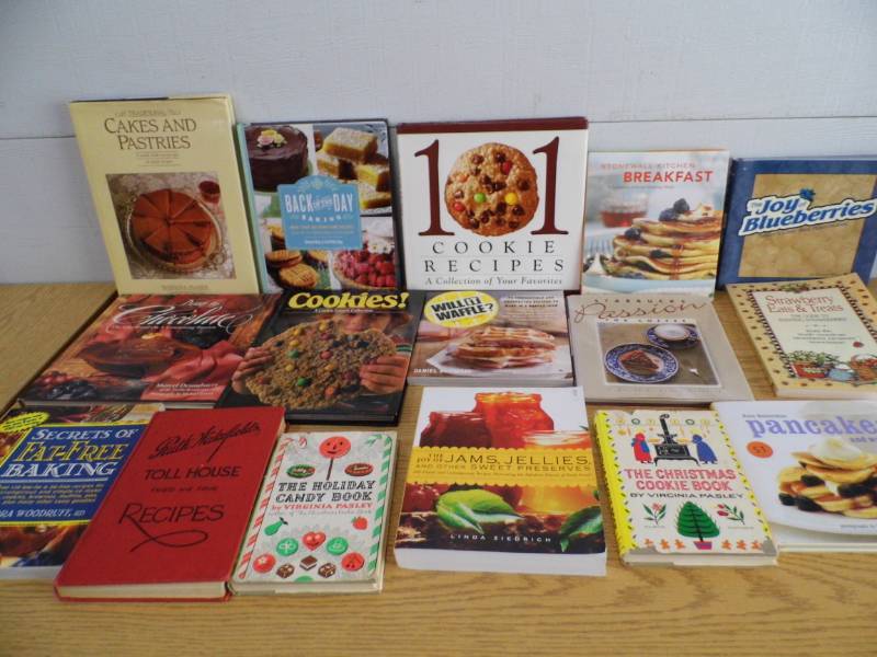 lot 93 image: Cookbooks