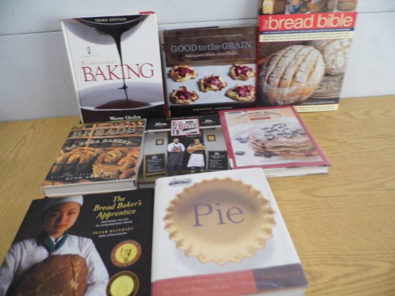lot 98 image: Cookbooks