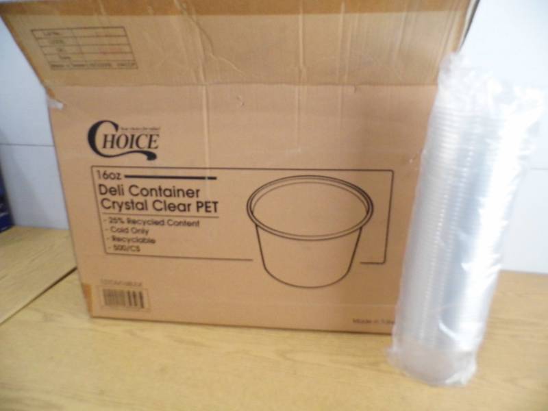 lot 110 image: Case of 16 Oz Deli Containers