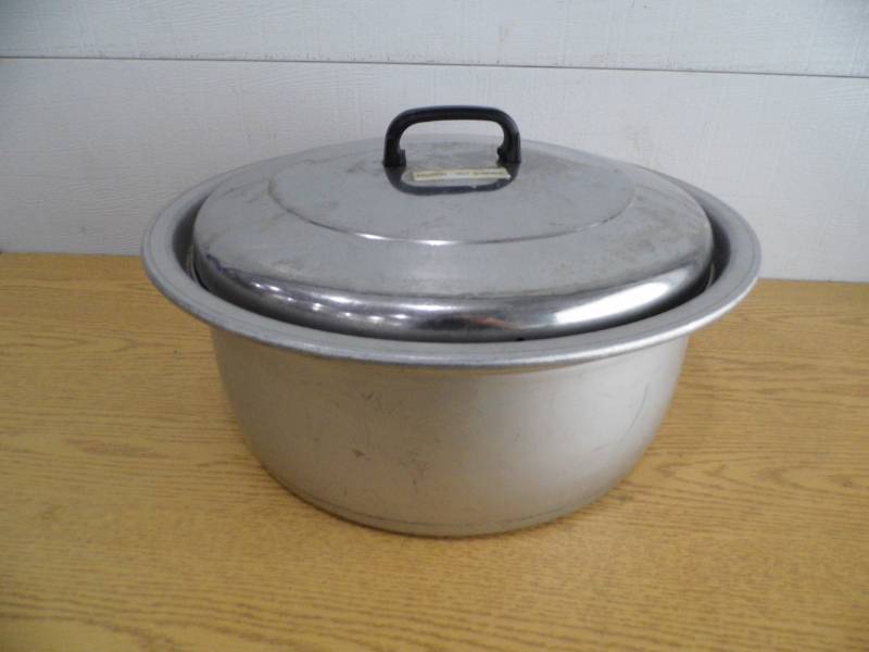 lot 116 image: Large Steam Table Insert
