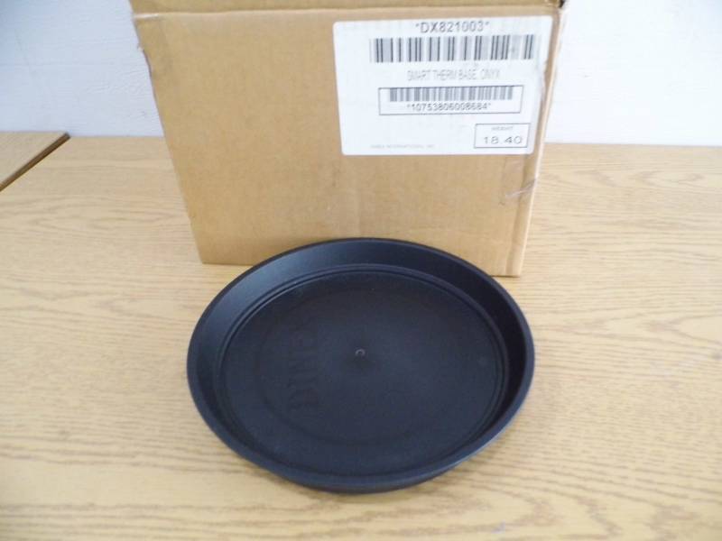 lot 117 image: Case of 12 Cambro Thermal Bases