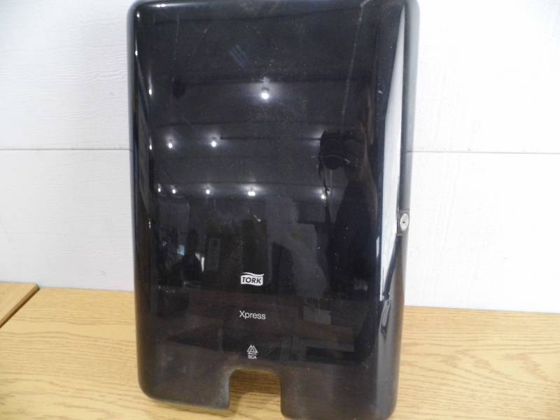 lot 140 image: York Tissue Dispensser