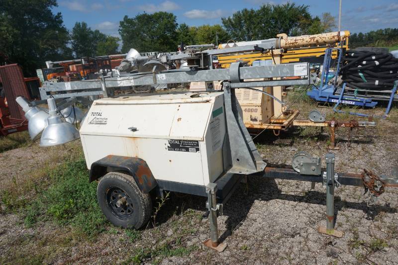 lot 20 image: Allmand Sho Lighting Night Light Pro Tow Behind Portable Lighting Tower