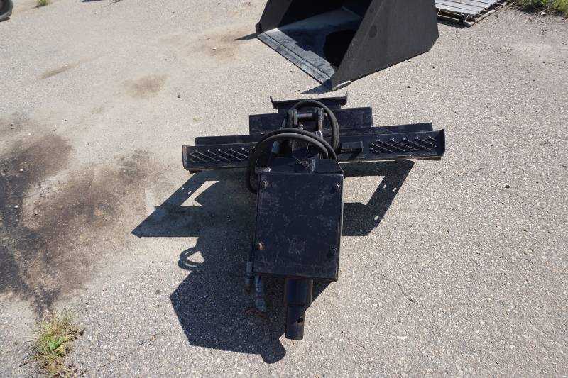 lot 27 image: Skid Loader Skid Steer Mount Hydraulic Auger Attachment