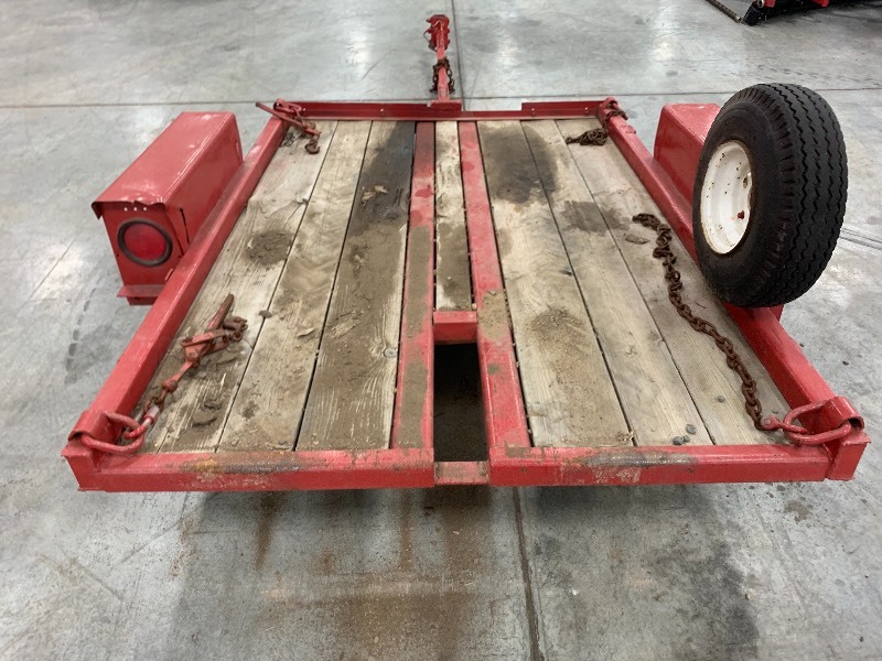 lot 20 image: UTILITY TRAILER