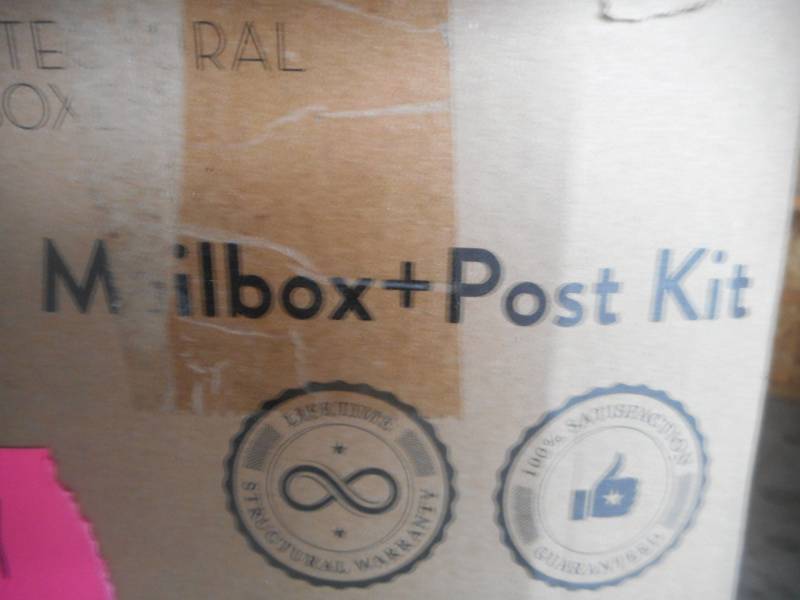 lot 29 image: Mailbox and Post Kit