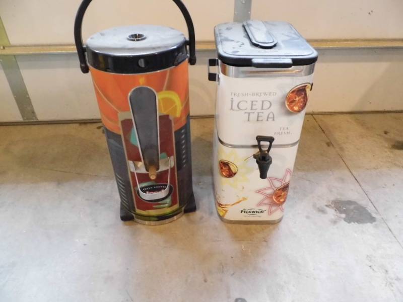 lot 23 image: Beverage Containers